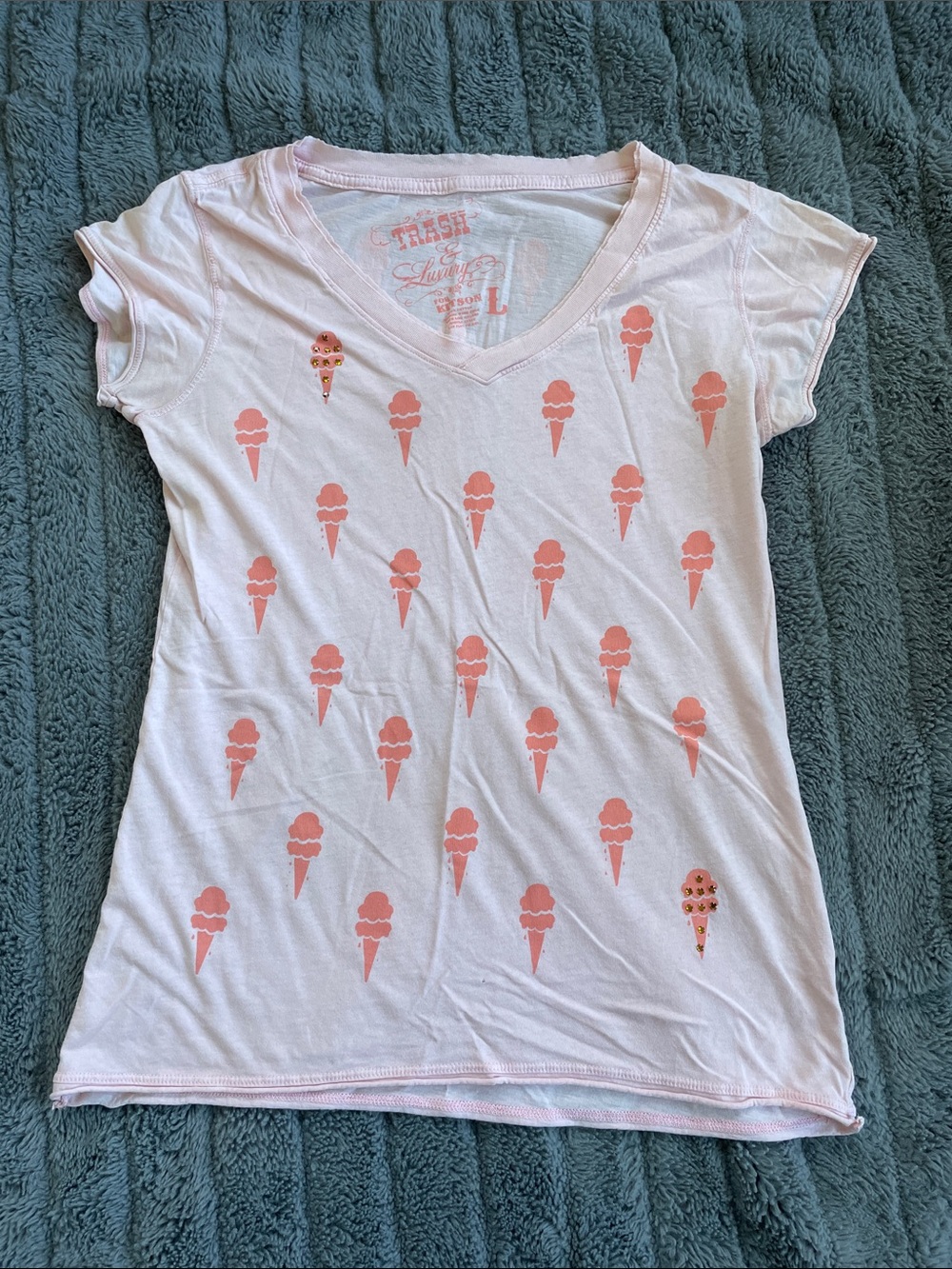 Womenβs ice cream graphic tee